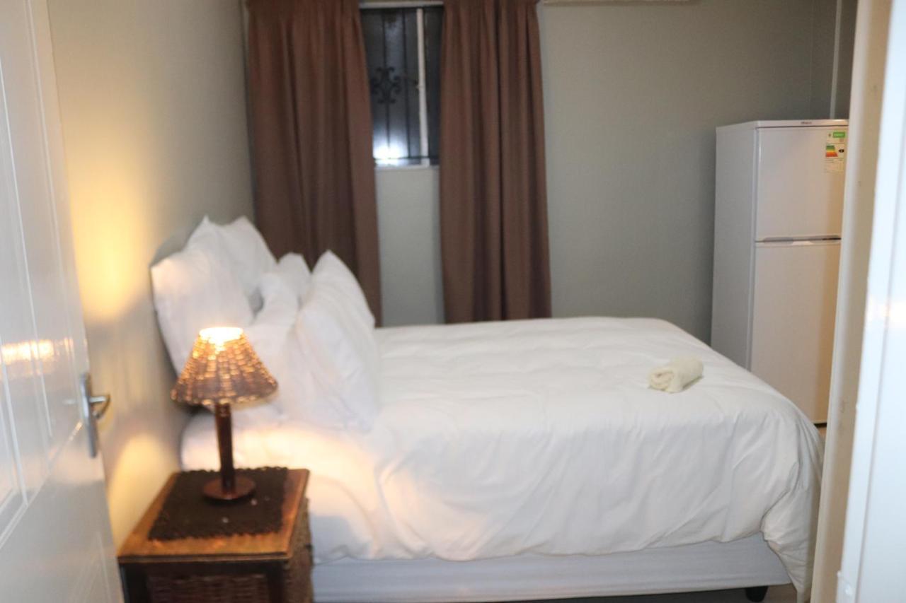 Tlelakufuma Guest House Johannesburg Buitenkant foto