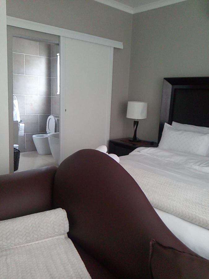 Tlelakufuma Guest House Johannesburg Buitenkant foto